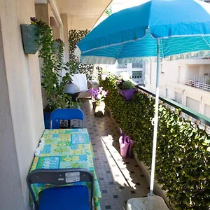 Chill Out Apartment, 2 Mins From Beach Nice